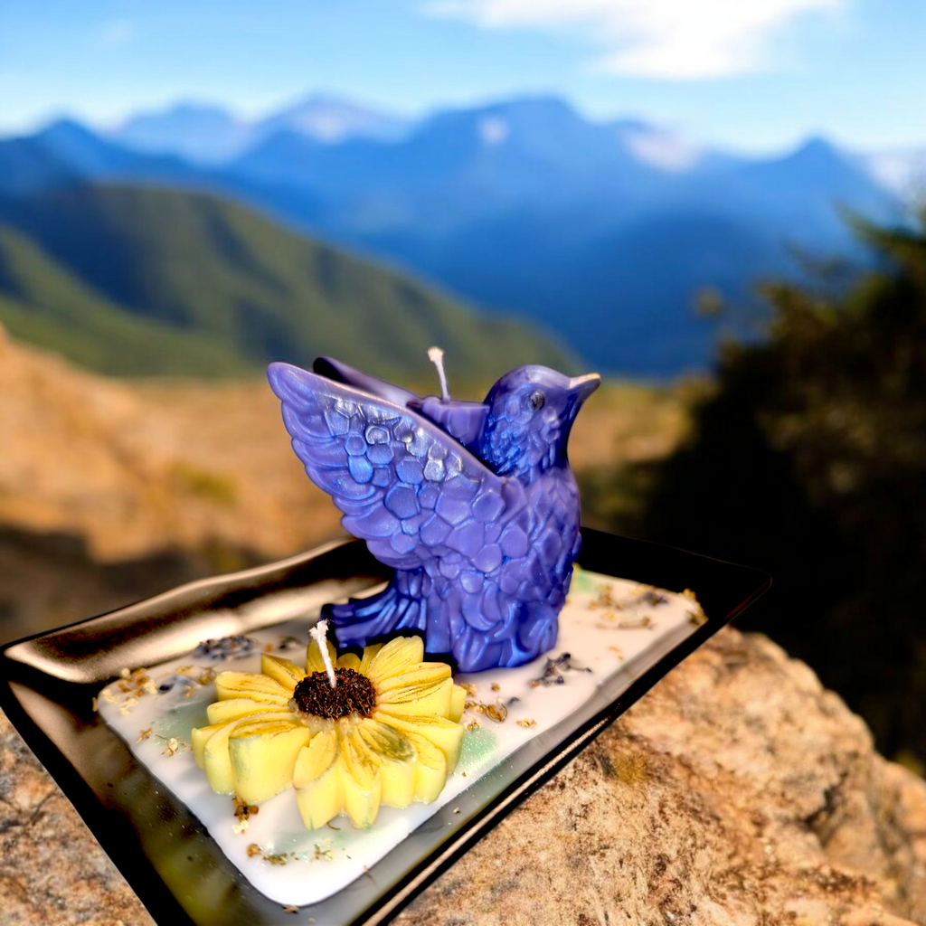 Aromakerze „Element Erde & Luft“ – Handgegossene Vogel- und Blumenform in hitzebeständiger Schale | Frischer, reiner Naturduft