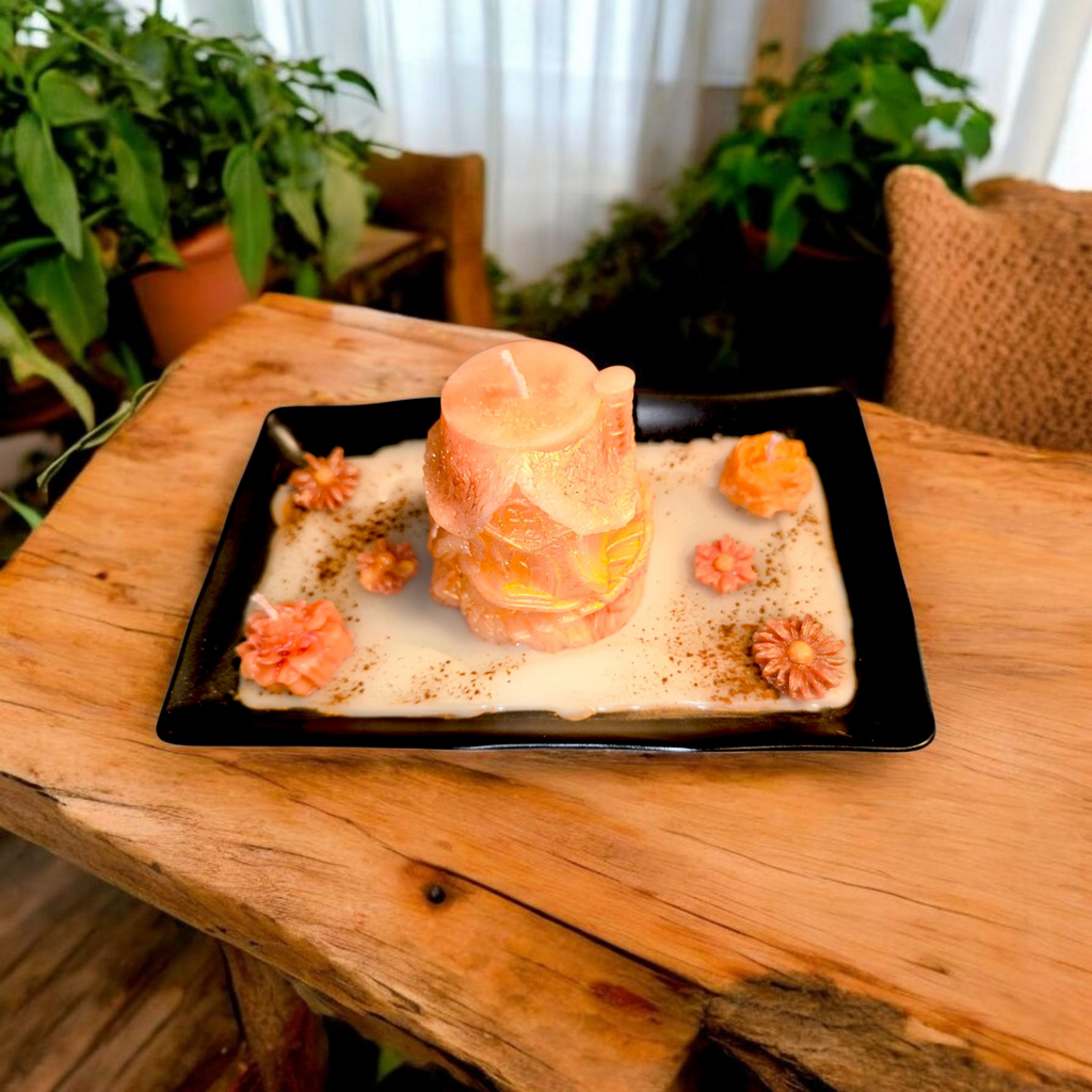 „Gemütliches Zuhause“ – Duftkerzen in hitzebeständiger Schale mit Haus- und Blumenform, Holz- & Zimtduft