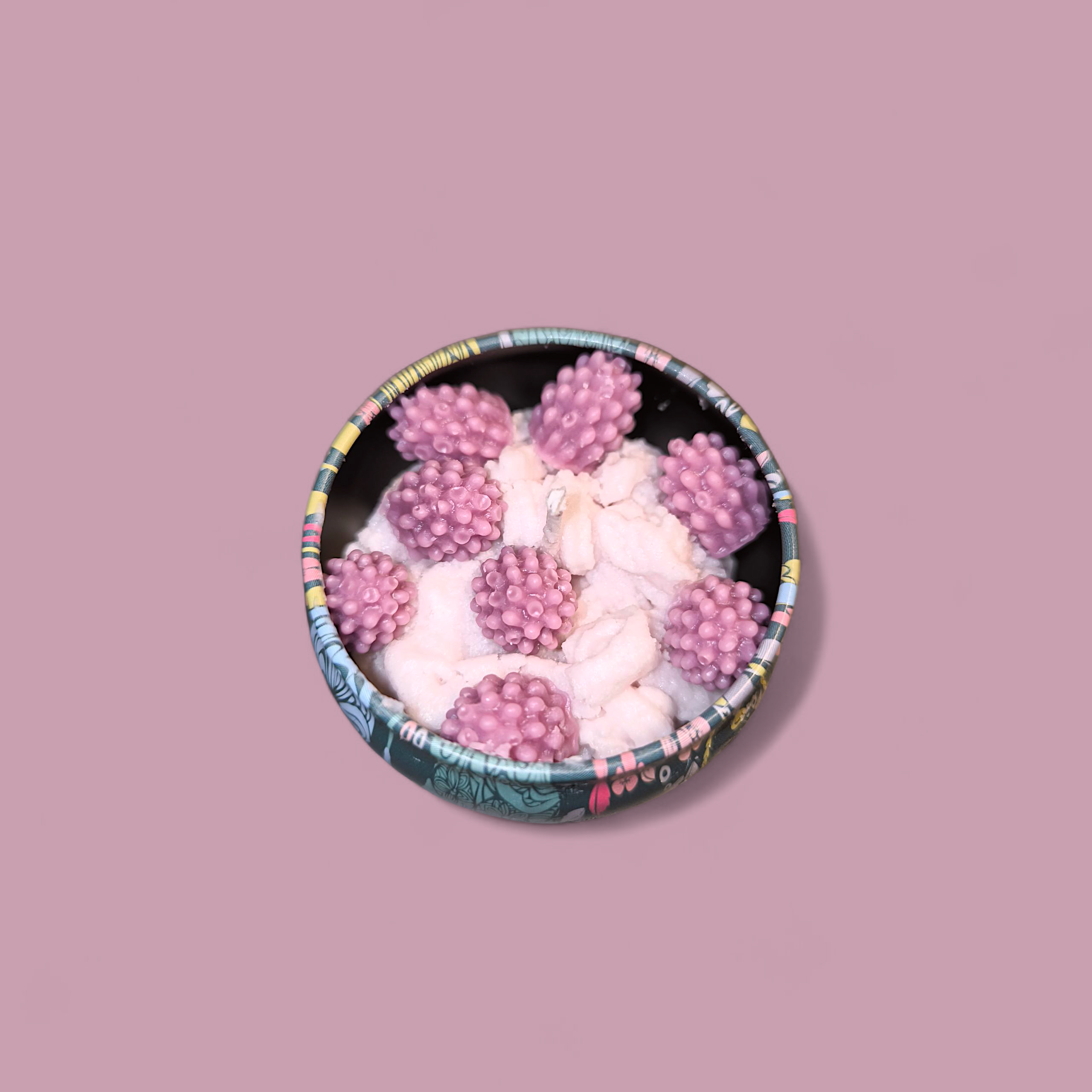 Kleine Duftkerze „Himbeeren mit Sahne“ in Geschenkbox – Aromatische Kerze für Entspannung & Wohnambiente